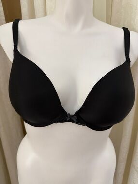 Victoria's Secret Black Smooth Padded Underwire Bra